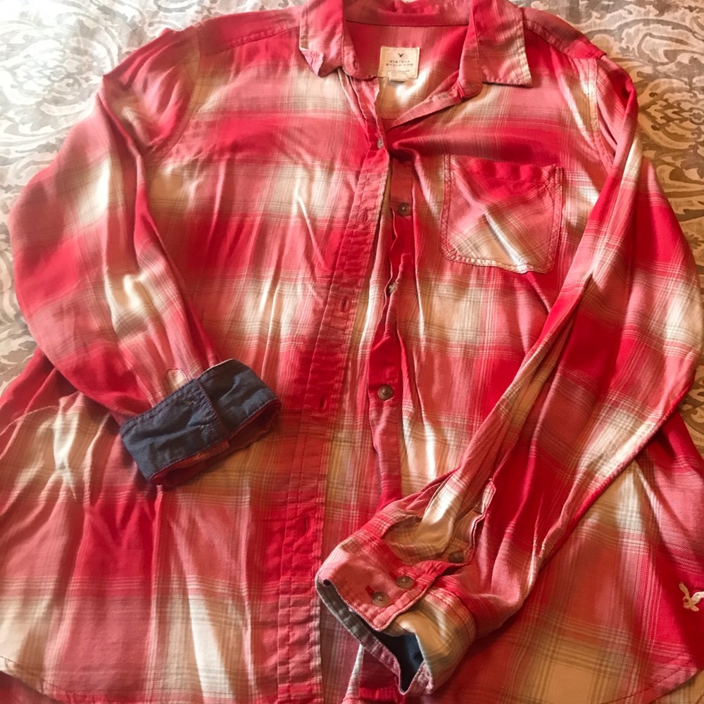 Women’s American Eagle button down plaid top